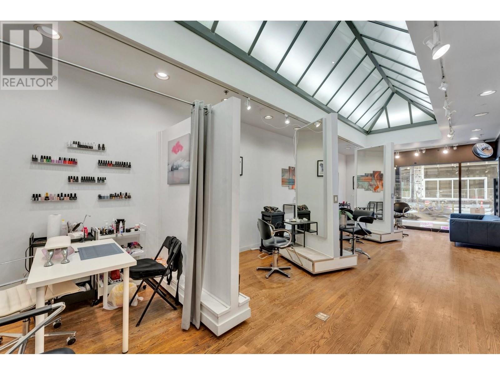 2439 Granville Street, Vancouver, British Columbia  V6H 3G5 - Photo 6 - C8066770