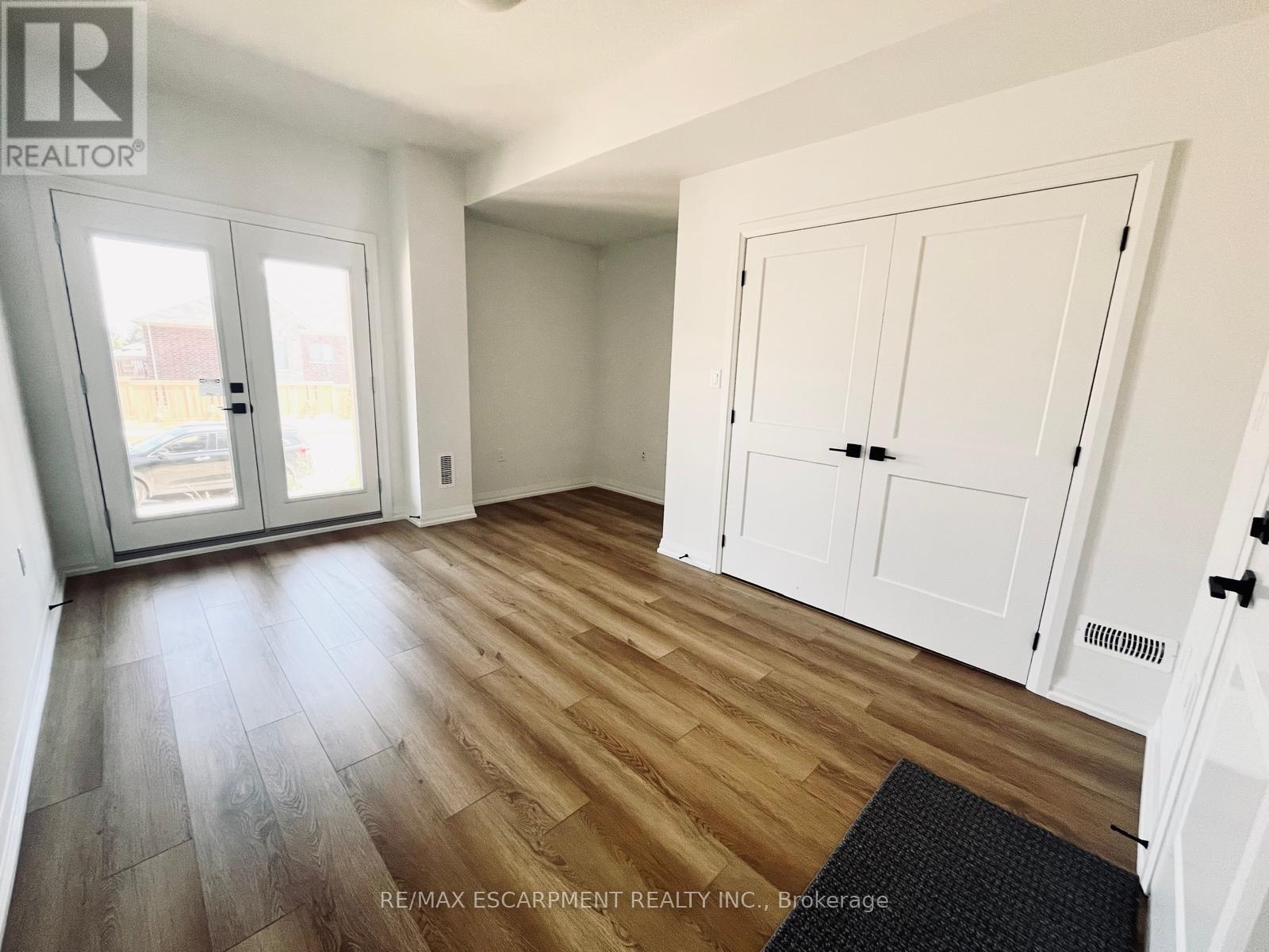 Property at 90 - 55 TOM BROWN DRIVE image 2
