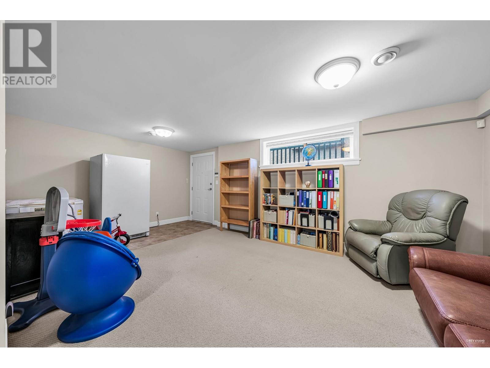 6365 Grant Street, Burnaby, British Columbia  V5B 2K7 - Photo 32 - R2969383