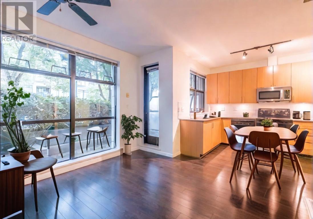 Listing Picture 3 of 11 : 101 2065 W 12TH AVENUE, Vancouver / 溫哥華 - 魯藝地產 Yvonne Lu Group - MLS Medallion Club Member