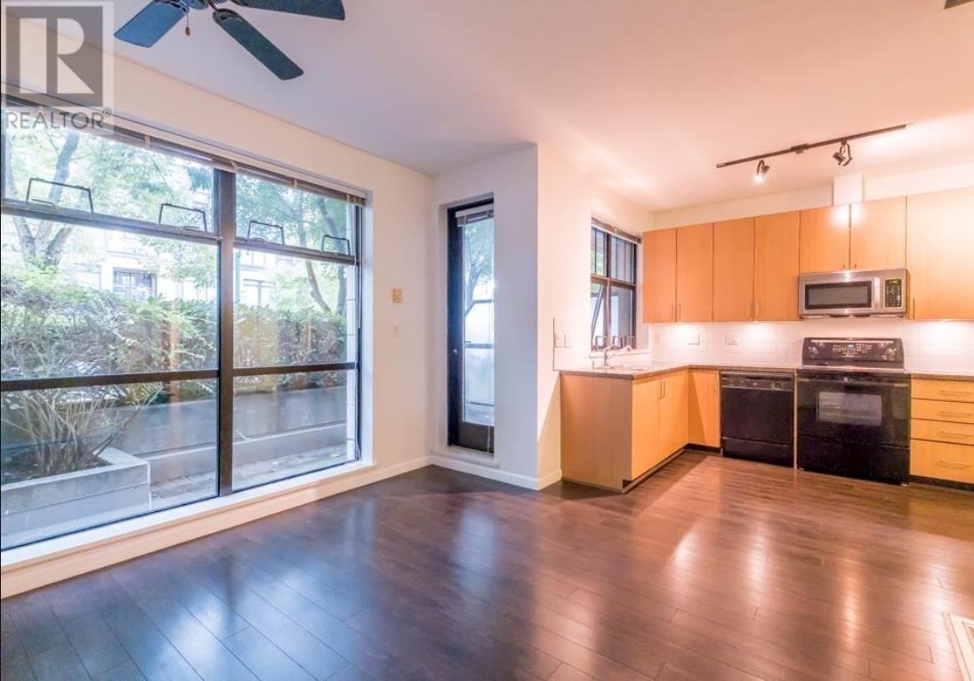 Listing Picture 7 of 11 : 101 2065 W 12TH AVENUE, Vancouver / 溫哥華 - 魯藝地產 Yvonne Lu Group - MLS Medallion Club Member