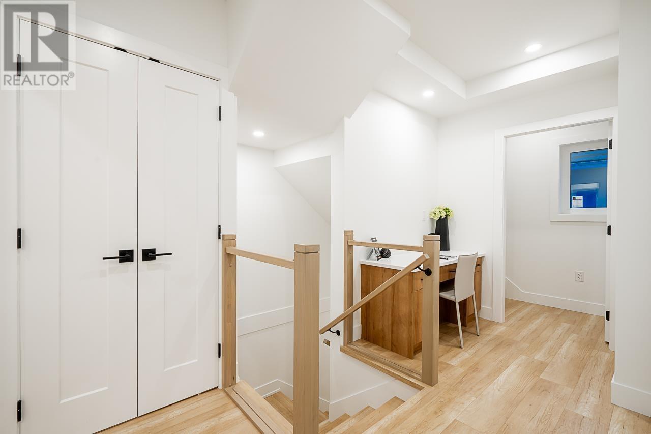 Listing Picture 13 of 39 : 1 1275 ROSSLAND STREET, Vancouver / 溫哥華 - 魯藝地產 Yvonne Lu Group - MLS Medallion Club Member