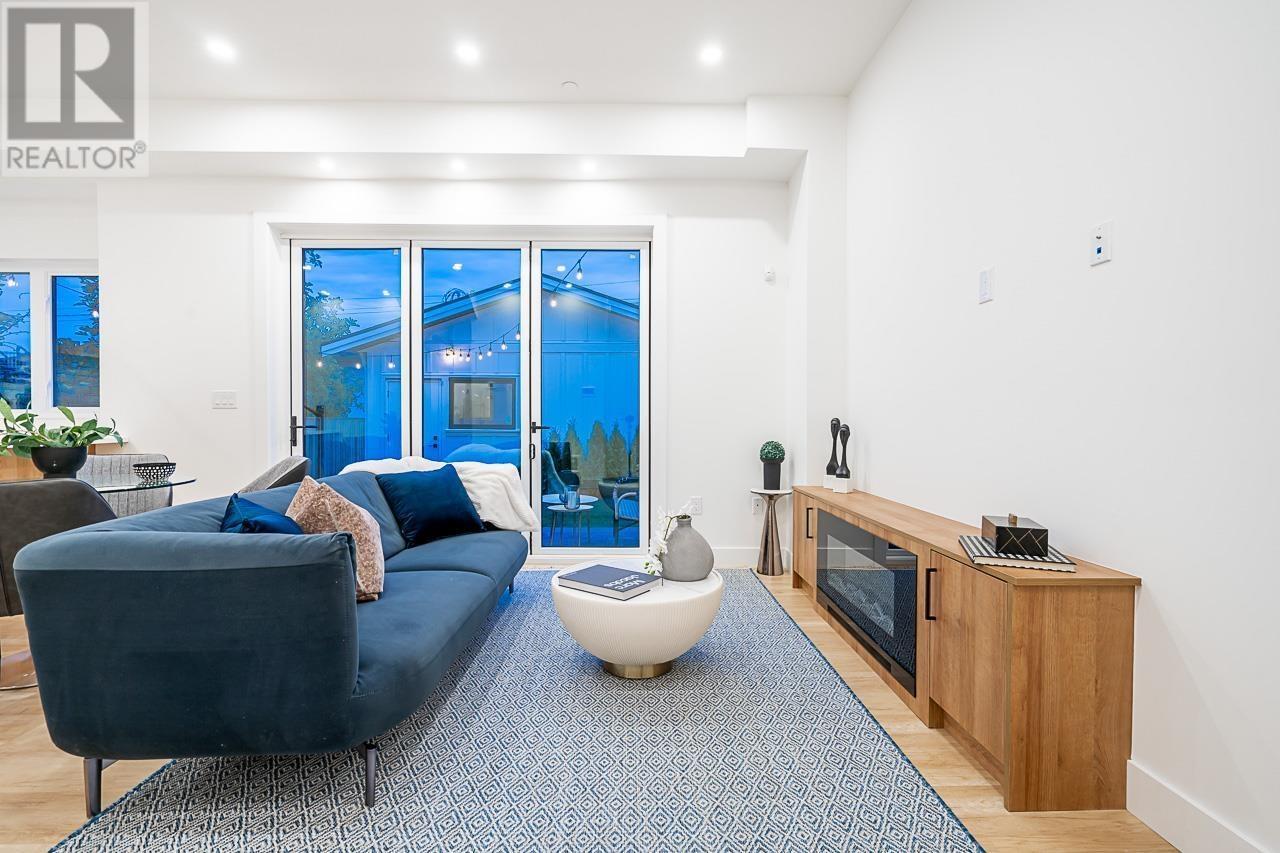 Listing Picture 4 of 39 : 1 1275 ROSSLAND STREET, Vancouver / 溫哥華 - 魯藝地產 Yvonne Lu Group - MLS Medallion Club Member