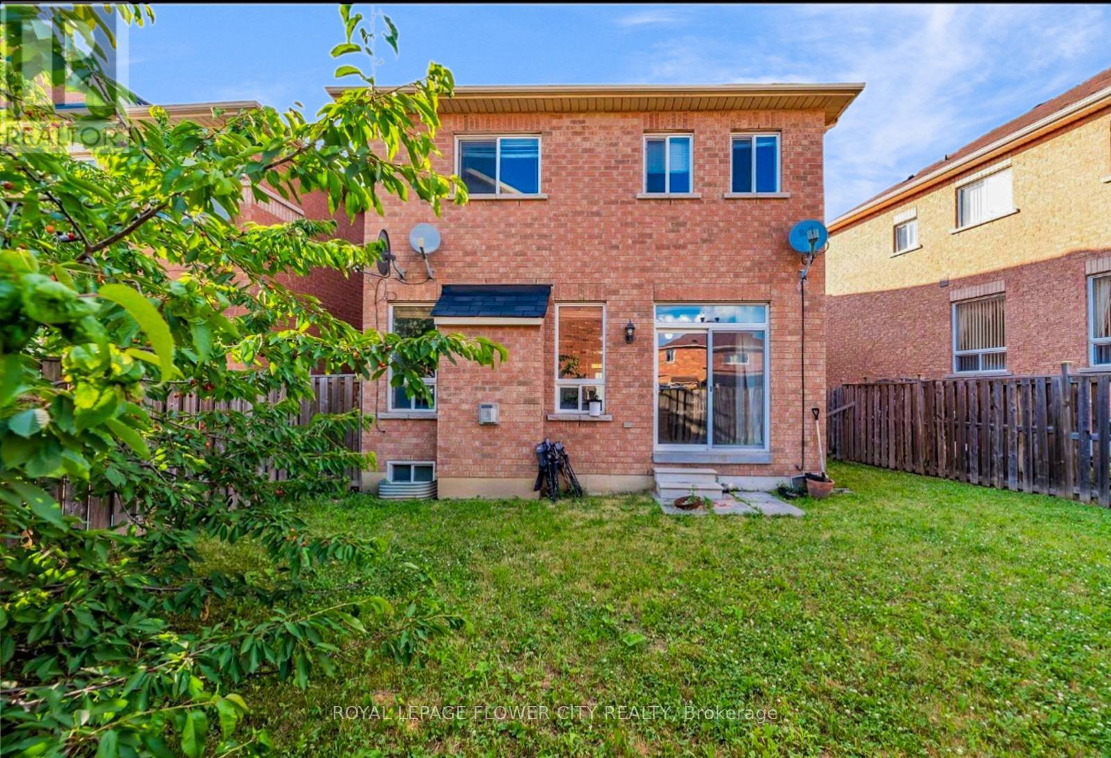 3 Calm Waters Crescent, Brampton, Ontario  L6V 4S3 - Photo 11 - W11983615