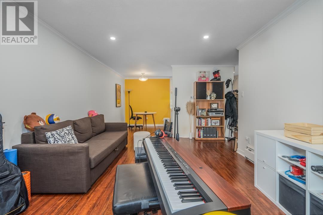 Property at 111 3787 W 4TH AVENUE image 1