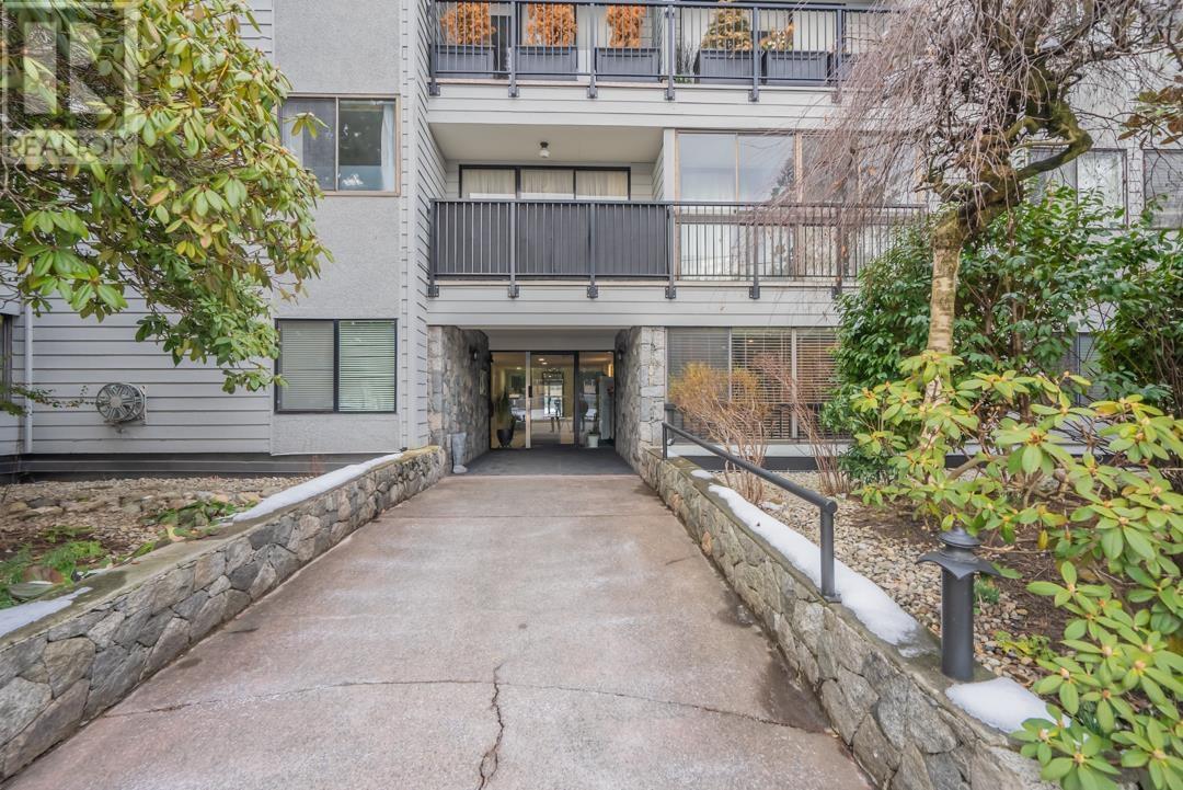 Property at 111 3787 W 4TH AVENUE image 3