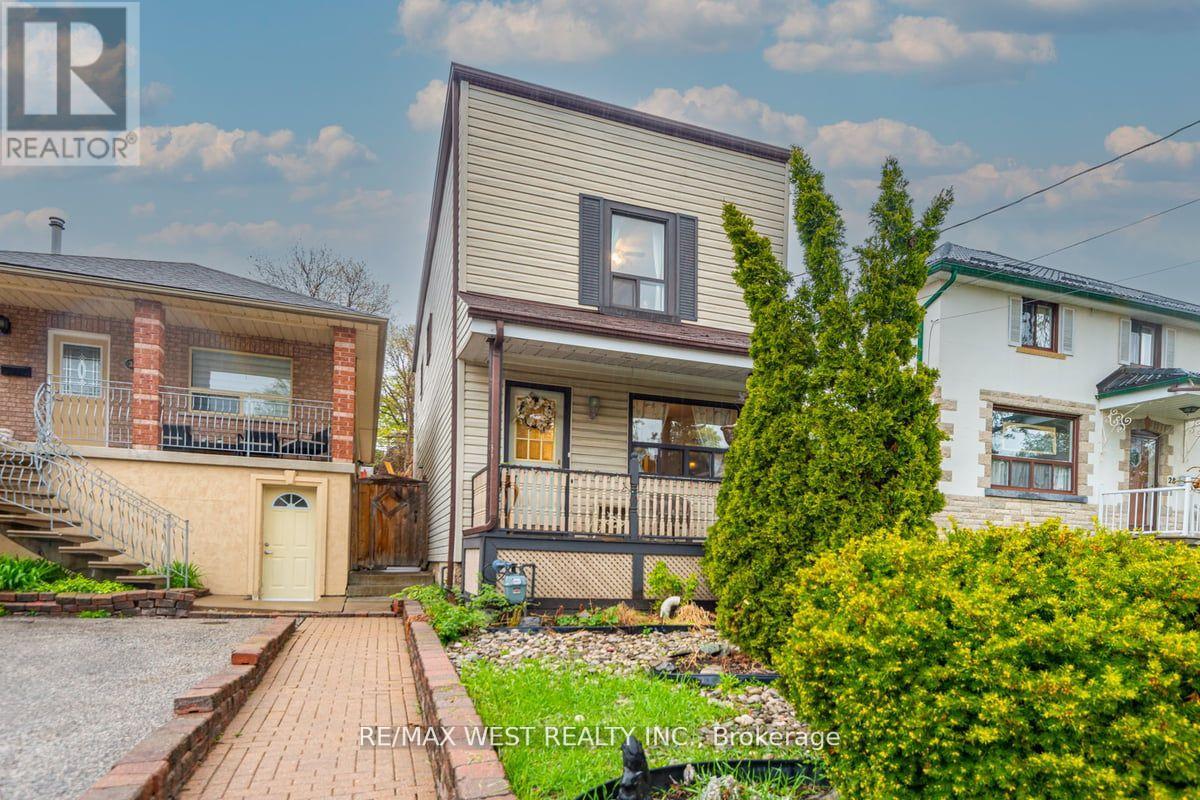 Property at 32 HOLMESDALE ROAD image 2