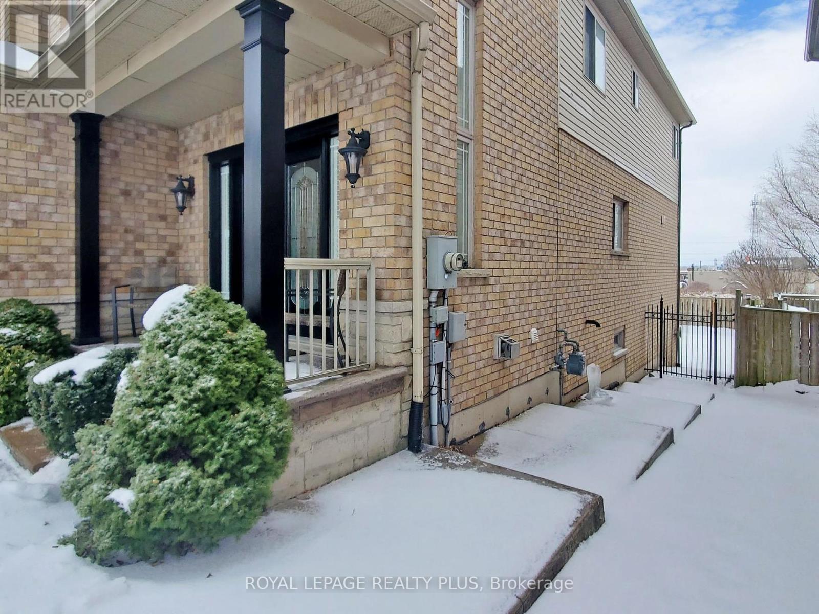 115 Candlewood Drive, Hamilton, Ontario  L8J 0A3 - Photo 3 - X11983642