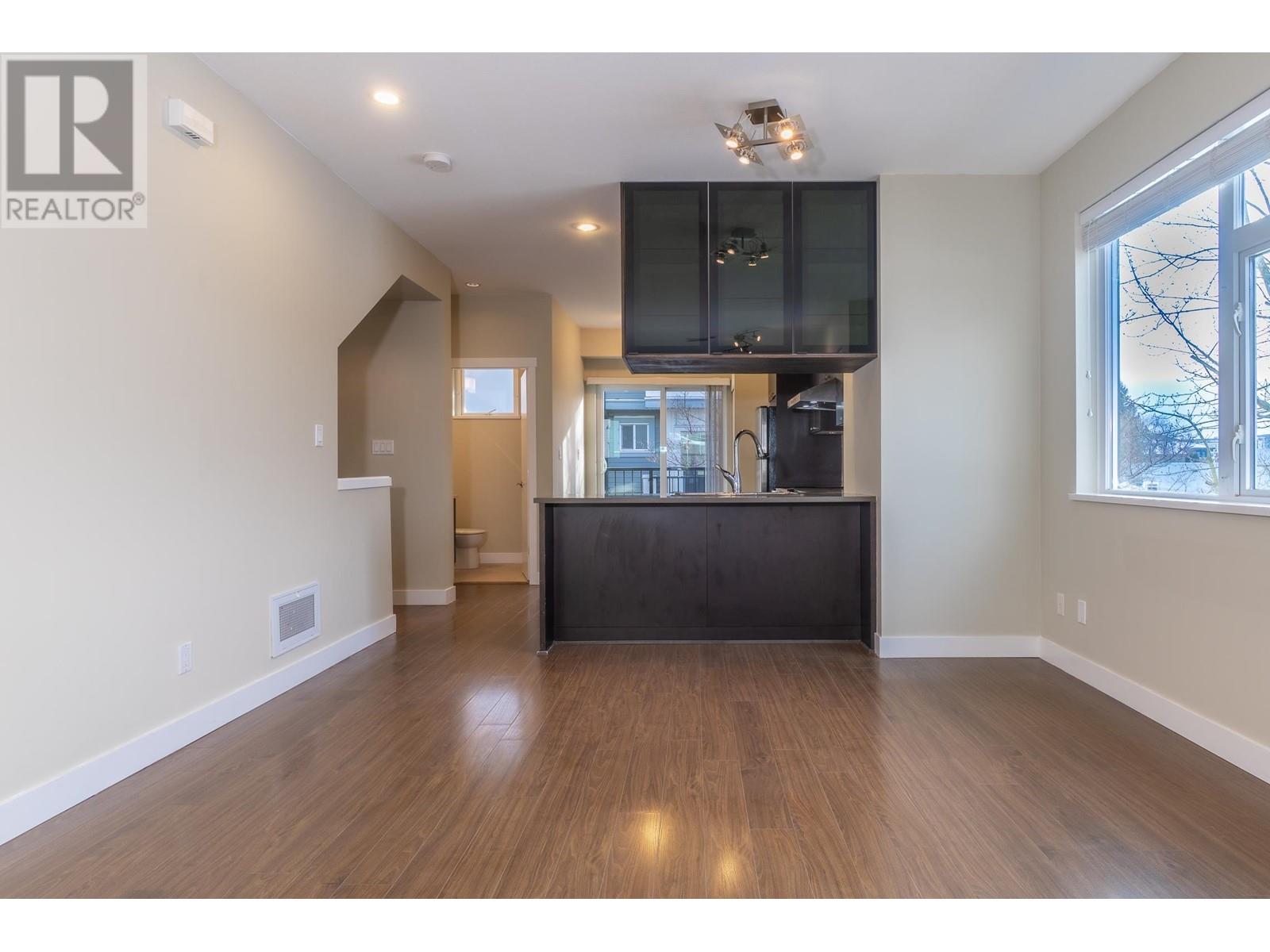 Listing Picture 10 of 35 : 23 4099 NO. 4 ROAD, Richmond / 烈治文 - 魯藝地產 Yvonne Lu Group - MLS Medallion Club Member