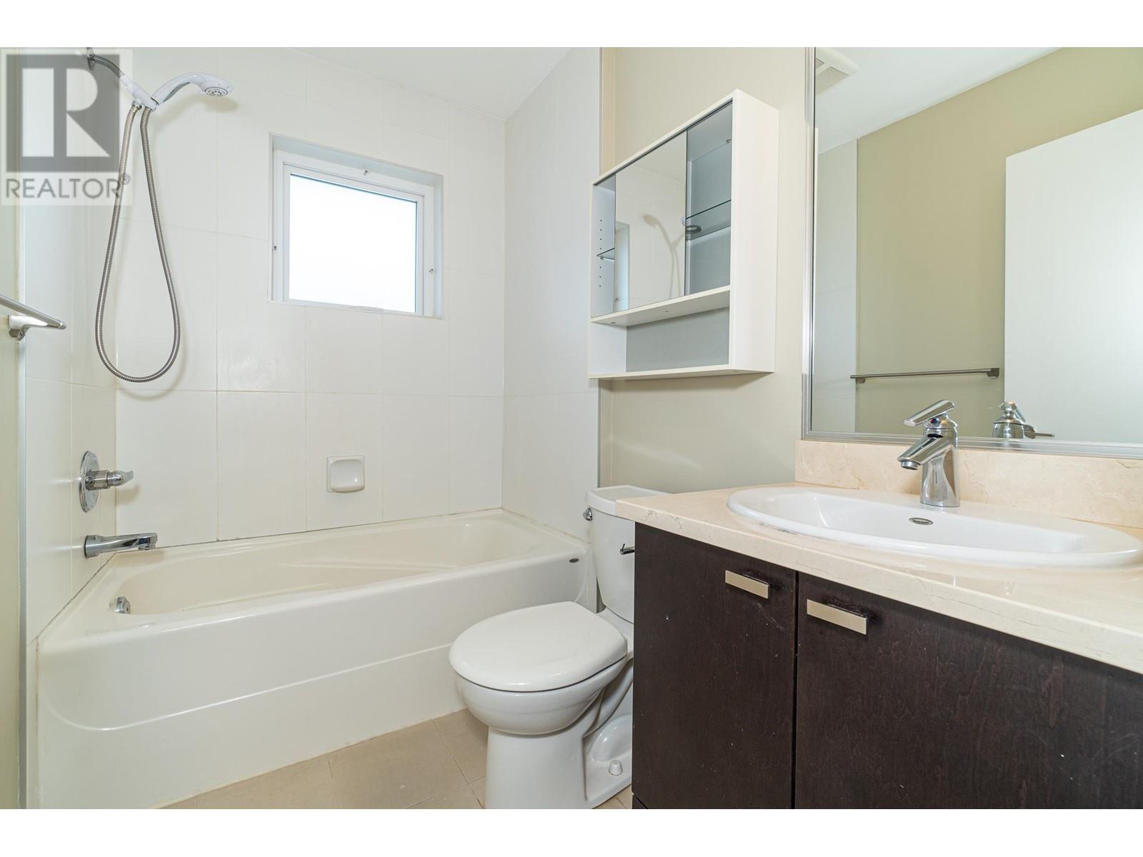 Listing Picture 27 of 35 : 23 4099 NO. 4 ROAD, Richmond / 烈治文 - 魯藝地產 Yvonne Lu Group - MLS Medallion Club Member