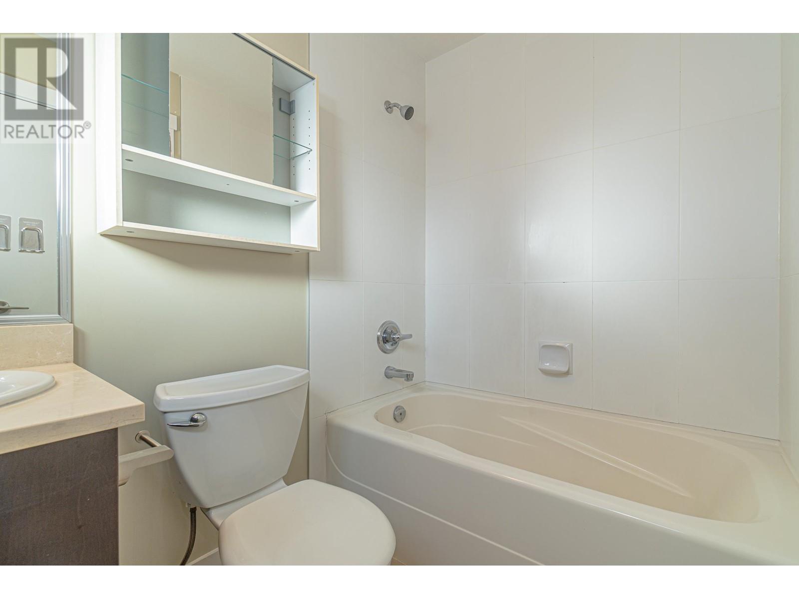 Listing Picture 24 of 35 : 23 4099 NO. 4 ROAD, Richmond / 烈治文 - 魯藝地產 Yvonne Lu Group - MLS Medallion Club Member