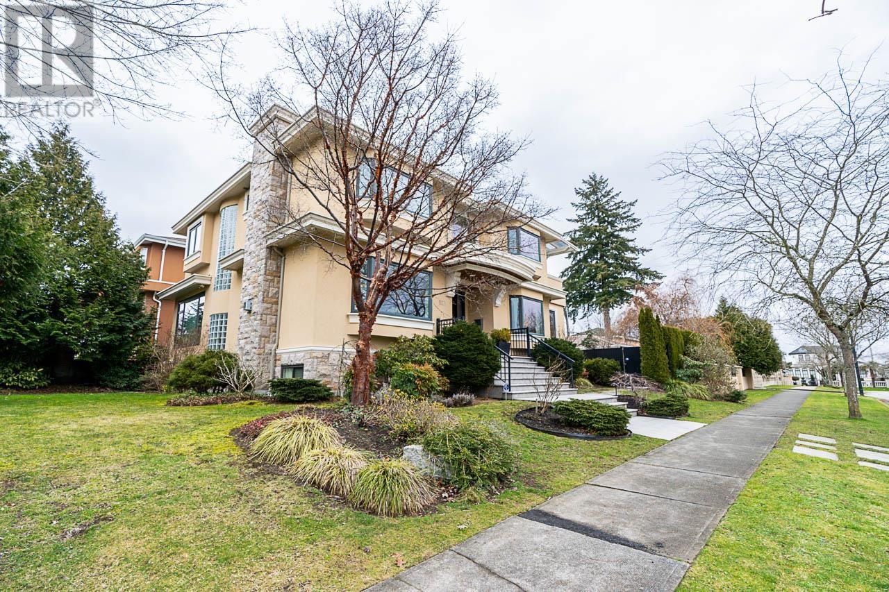 Property at 823 W 52ND AVENUE image 1