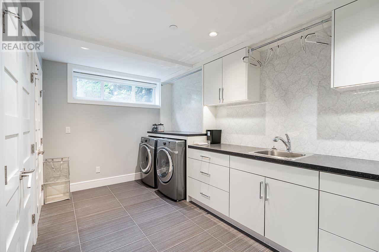 823 W 52nd Avenue, Vancouver, British Columbia  V6P 1G7 - Photo 31 - R2969268