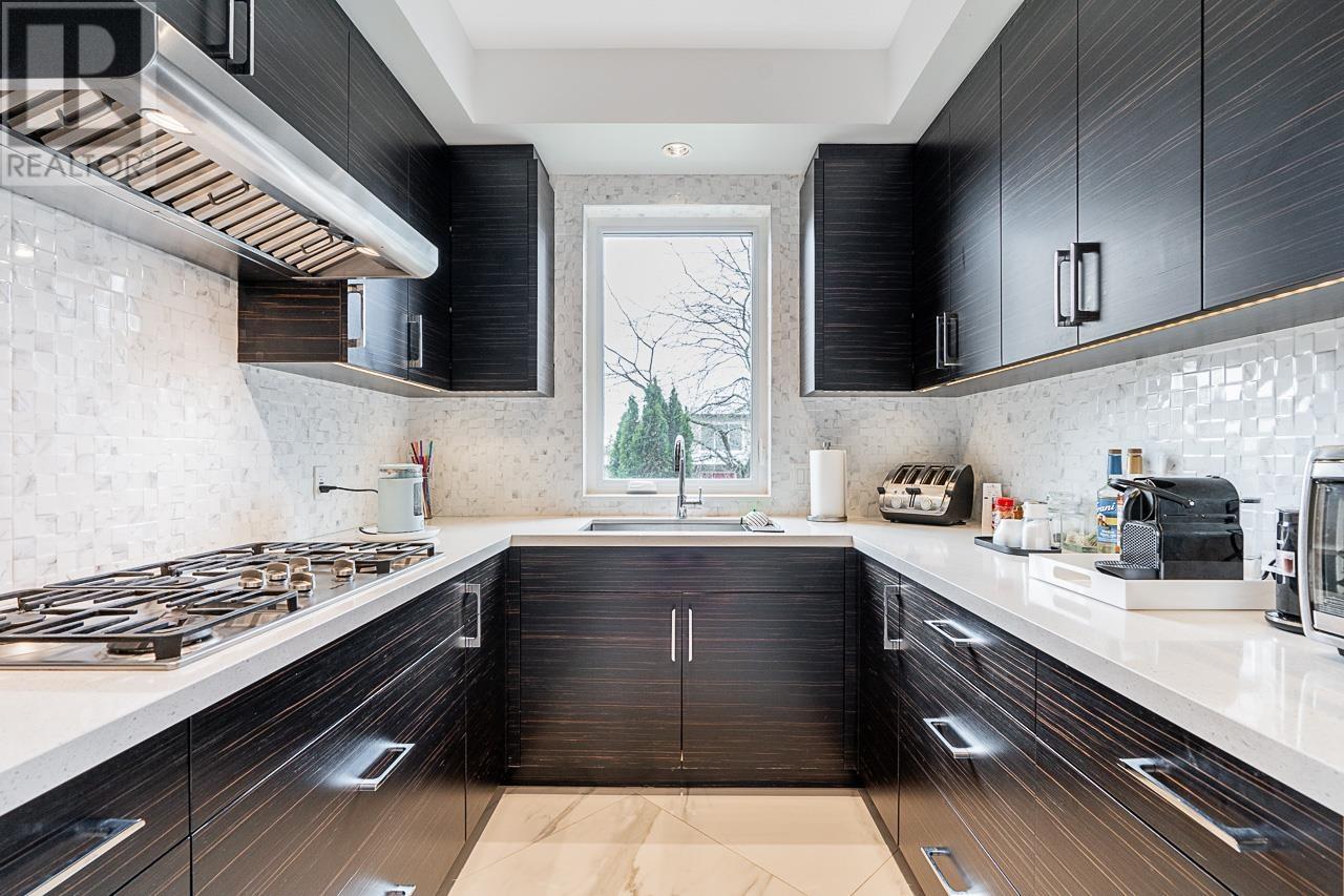 823 W 52nd Avenue, Vancouver, British Columbia  V6P 1G7 - Photo 11 - R2969268