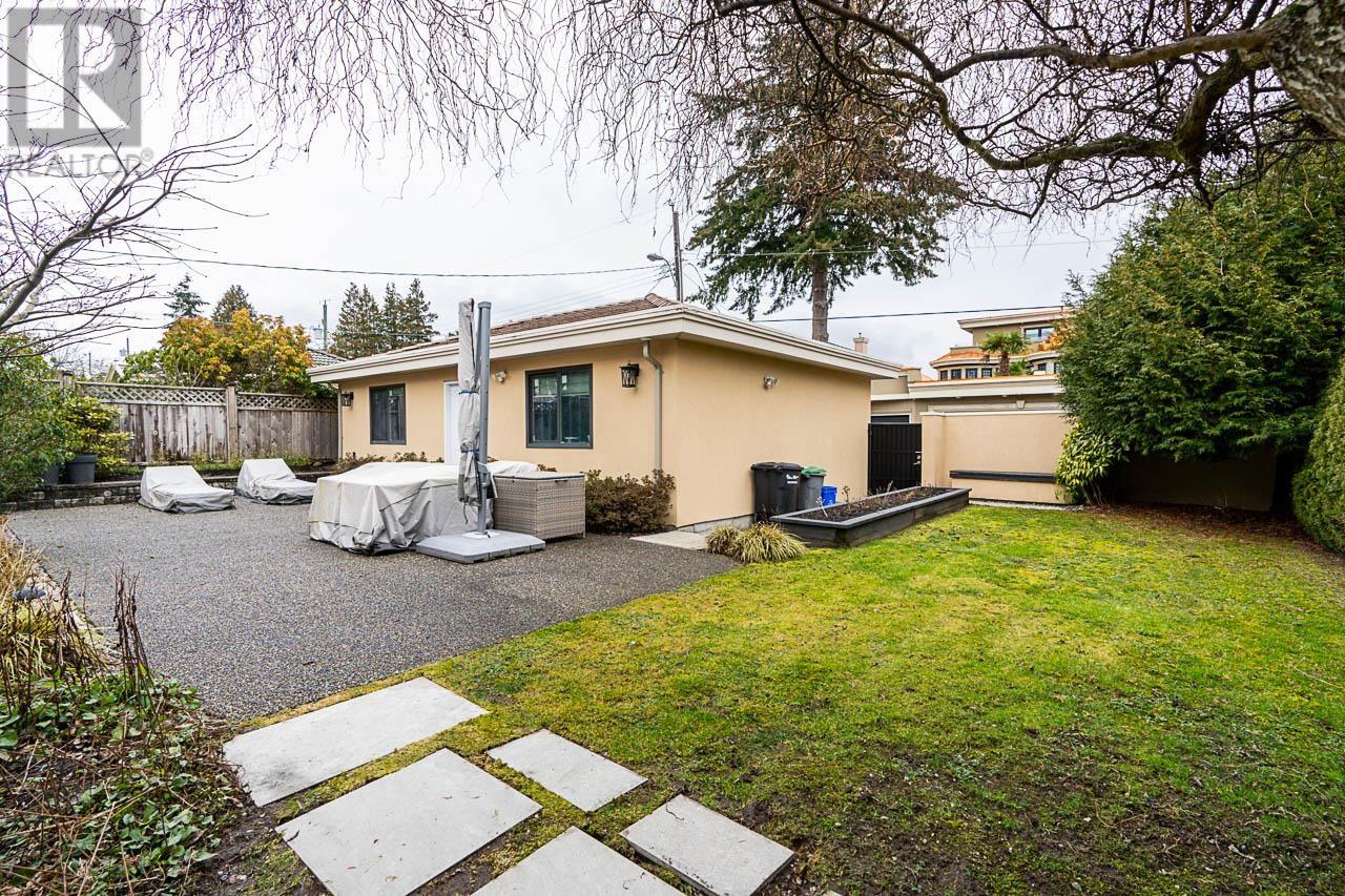 823 W 52nd Avenue, Vancouver, British Columbia  V6P 1G7 - Photo 34 - R2969268