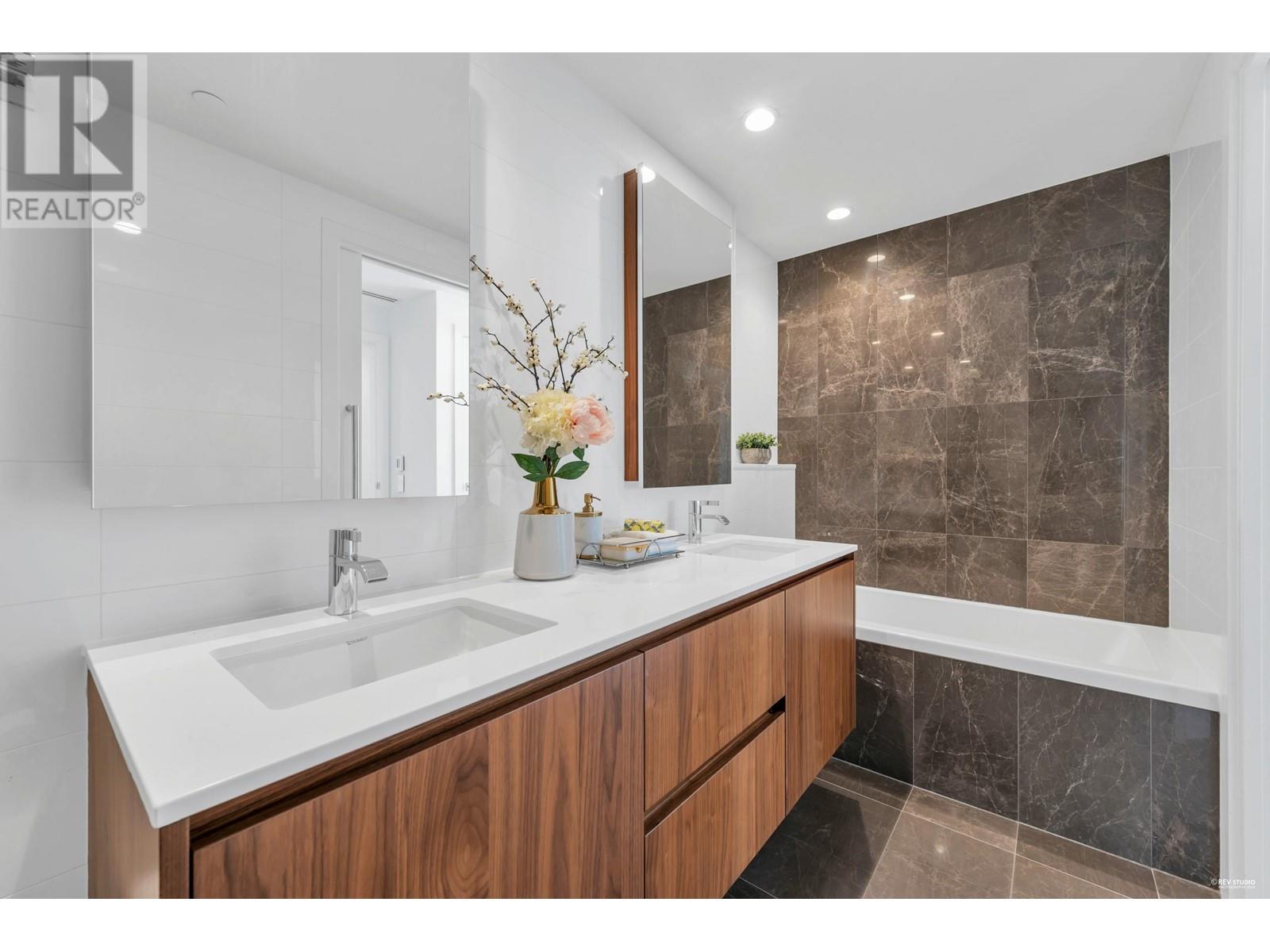 Listing Picture 27 of 39 : 703 389 W 59TH AVENUE, Vancouver / 溫哥華 - 魯藝地產 Yvonne Lu Group - MLS Medallion Club Member