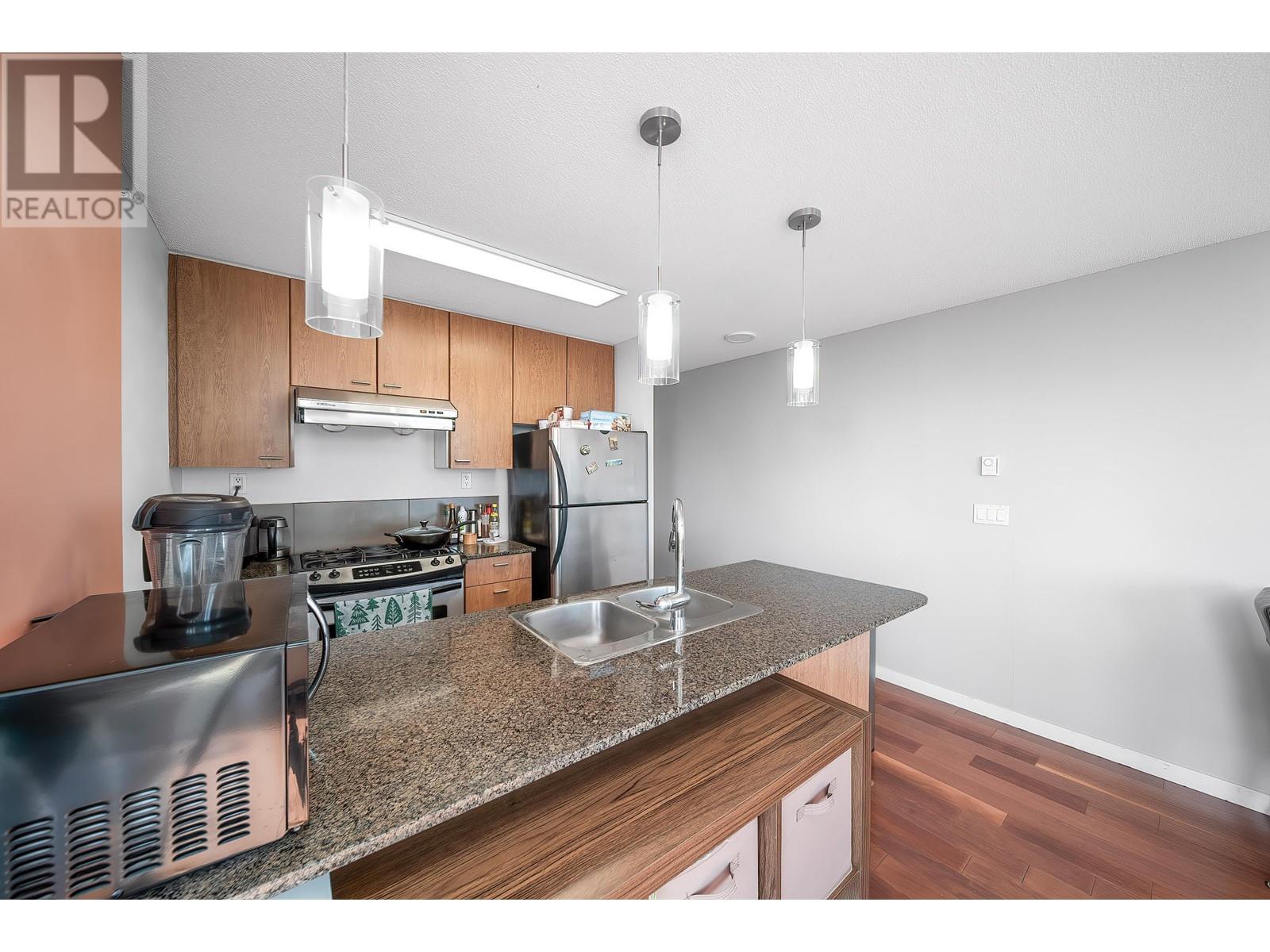 Listing Picture 12 of 40 : 906 7063 HALL AVE, Burnaby / 本拿比 - 魯藝地產 Yvonne Lu Group - MLS Medallion Club Member