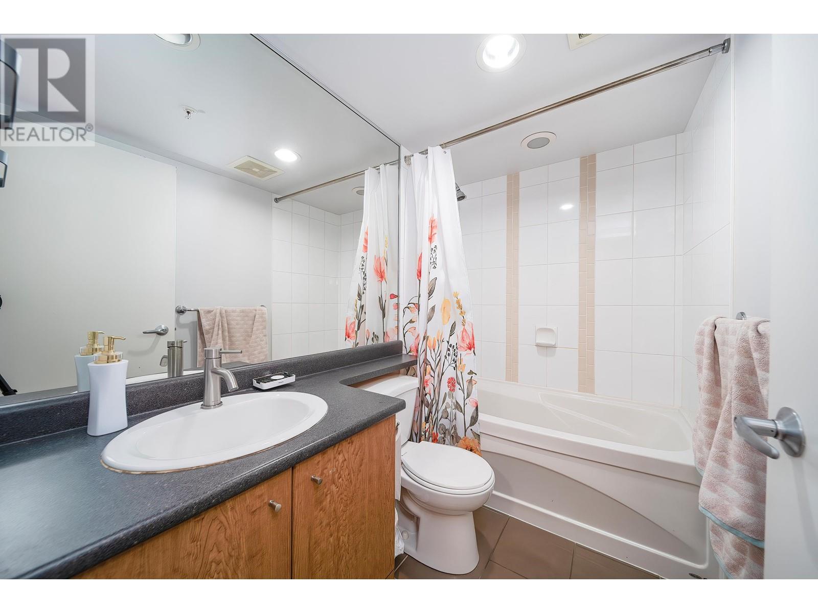 Listing Picture 18 of 40 : 906 7063 HALL AVE, Burnaby / 本拿比 - 魯藝地產 Yvonne Lu Group - MLS Medallion Club Member