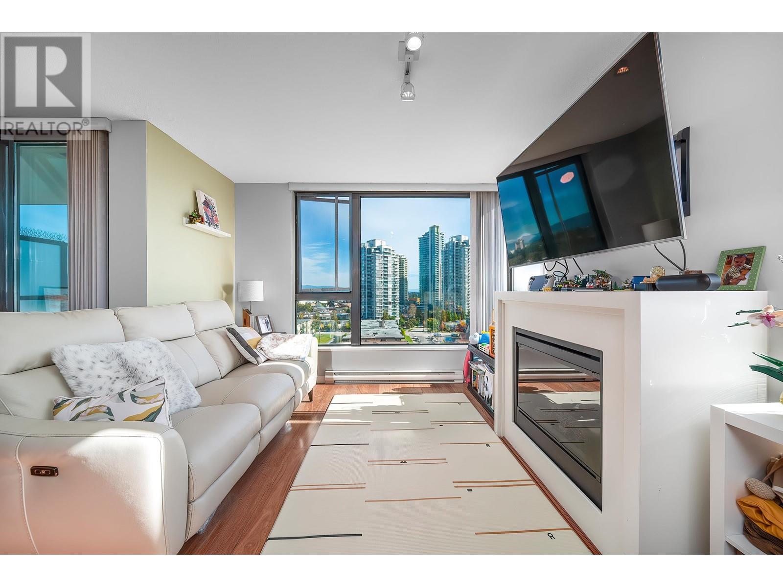 Listing Picture 4 of 40 : 906 7063 HALL AVE, Burnaby / 本拿比 - 魯藝地產 Yvonne Lu Group - MLS Medallion Club Member