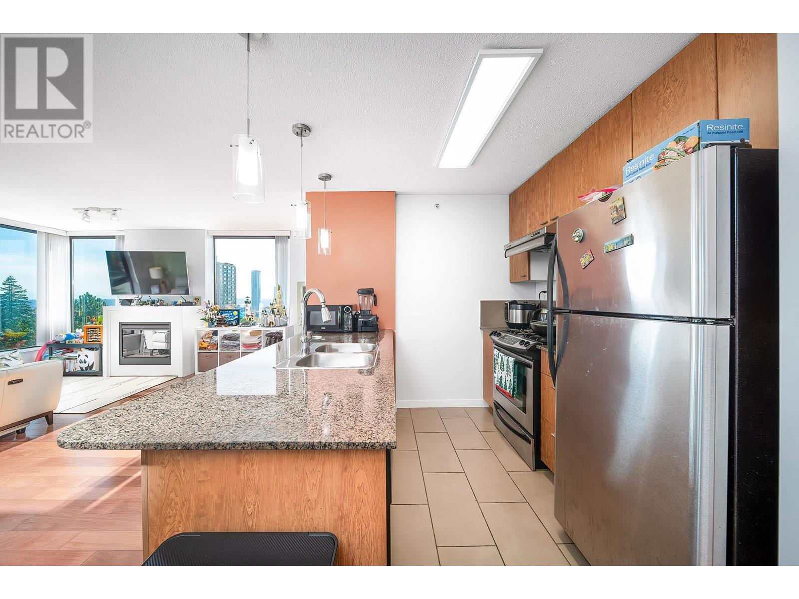 Listing Picture 11 of 40 : 906 7063 HALL AVE, Burnaby / 本拿比 - 魯藝地產 Yvonne Lu Group - MLS Medallion Club Member