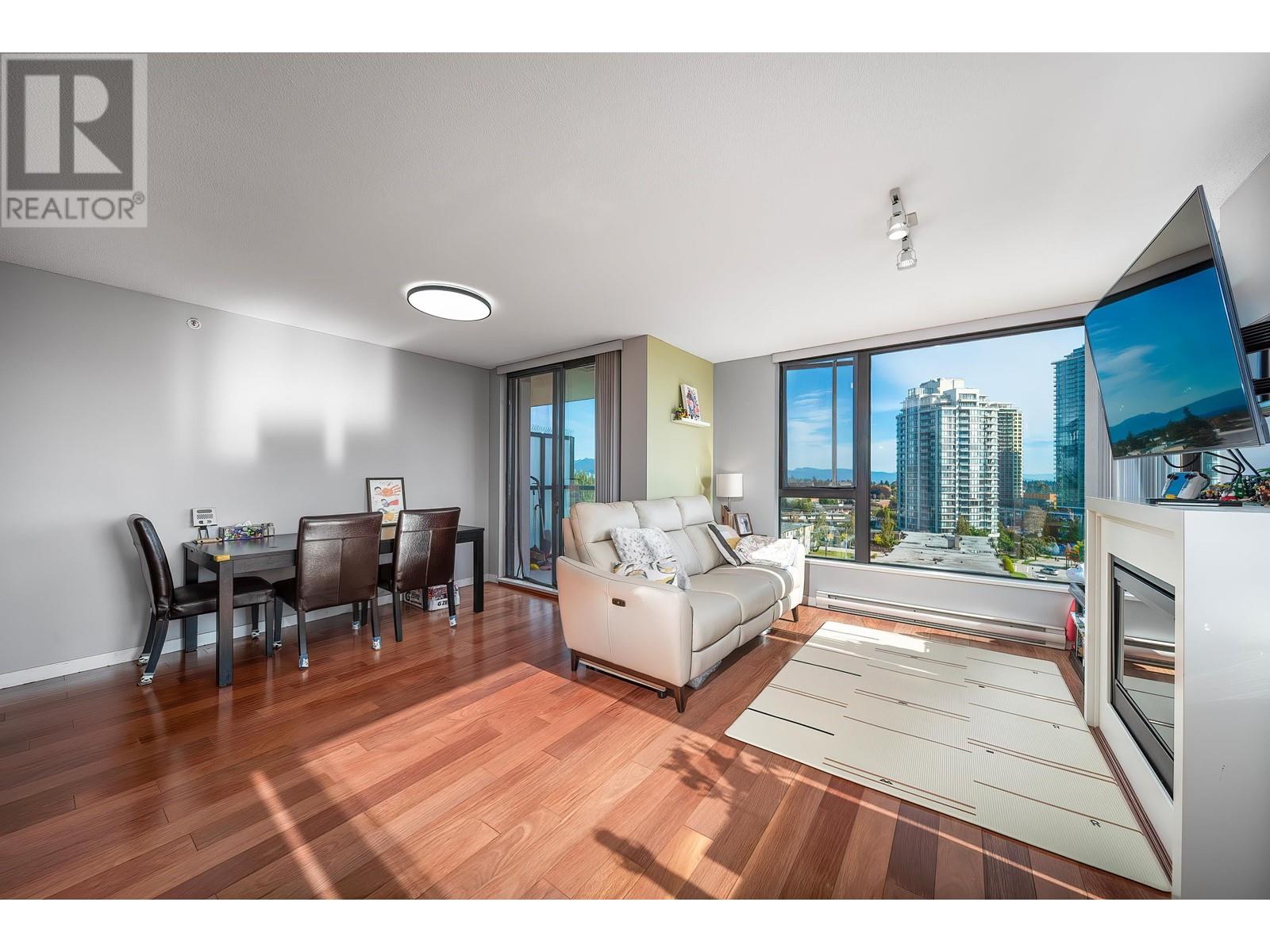 Listing Picture 5 of 40 : 906 7063 HALL AVE, Burnaby / 本拿比 - 魯藝地產 Yvonne Lu Group - MLS Medallion Club Member