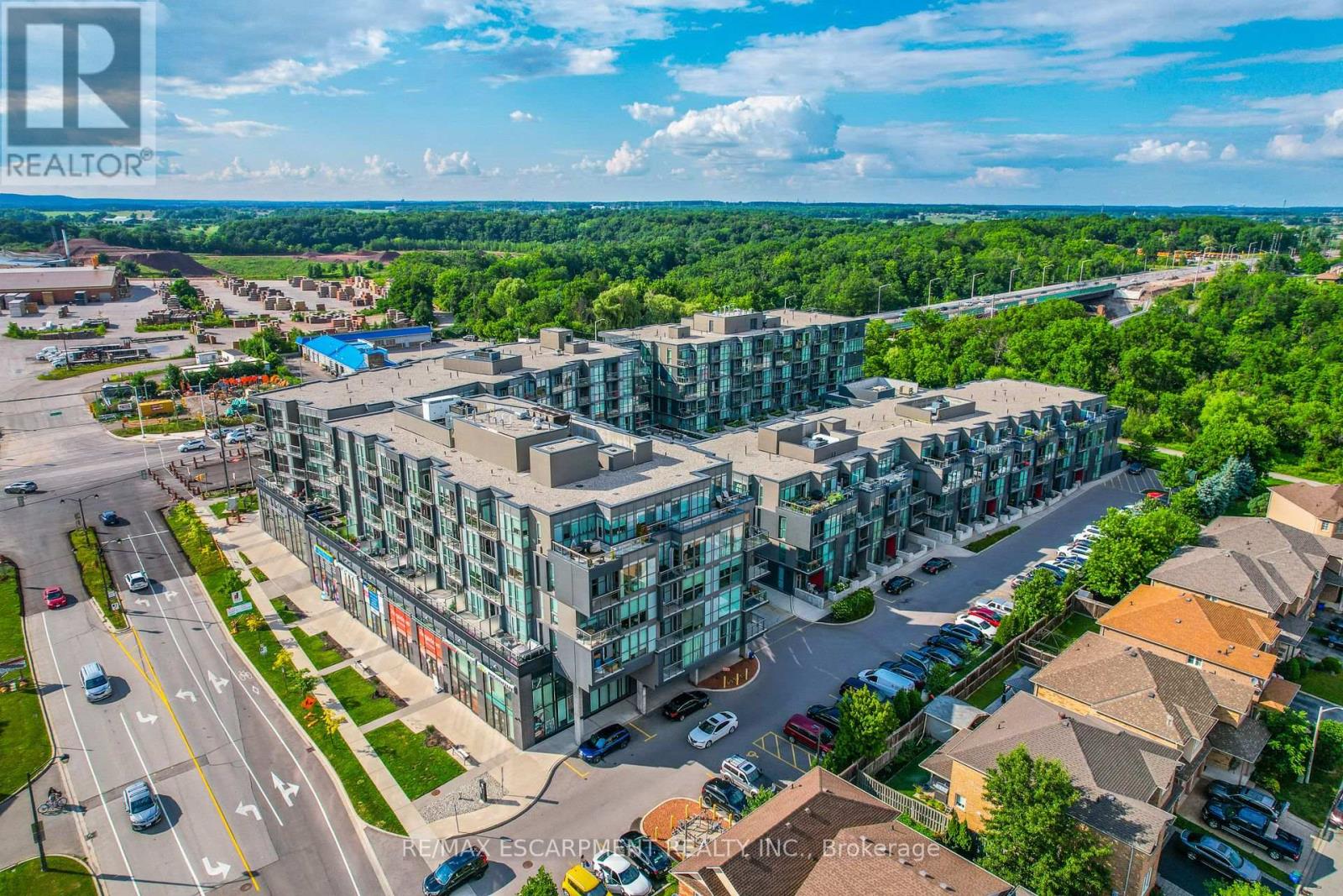 Property at 527 - 5230 DUNDAS STREET image 3