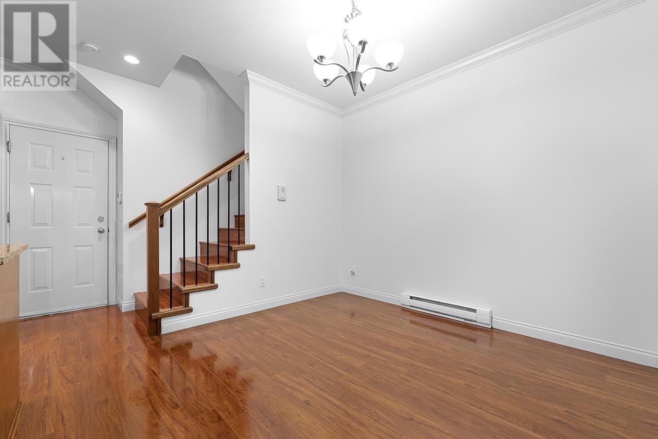 Listing Picture 7 of 27 : 1 8311 NO. 2 ROAD, Richmond / 烈治文 - 魯藝地產 Yvonne Lu Group - MLS Medallion Club Member