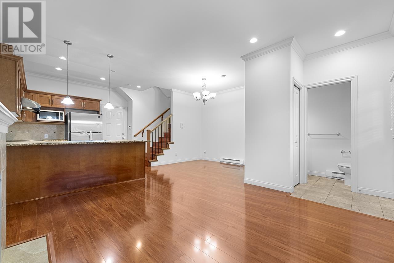 Listing Picture 5 of 27 : 1 8311 NO. 2 ROAD, Richmond / 烈治文 - 魯藝地產 Yvonne Lu Group - MLS Medallion Club Member