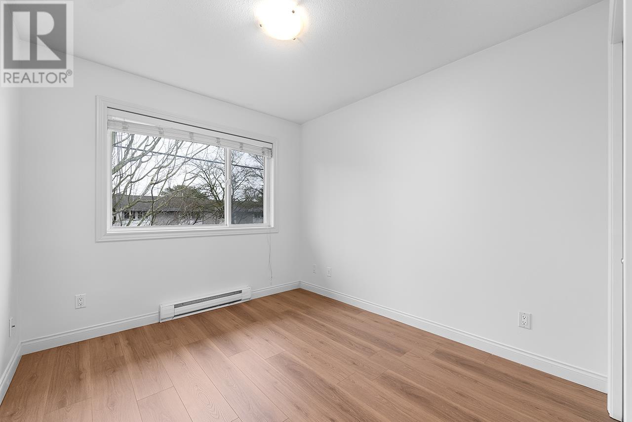 Listing Picture 17 of 27 : 1 8311 NO. 2 ROAD, Richmond / 烈治文 - 魯藝地產 Yvonne Lu Group - MLS Medallion Club Member