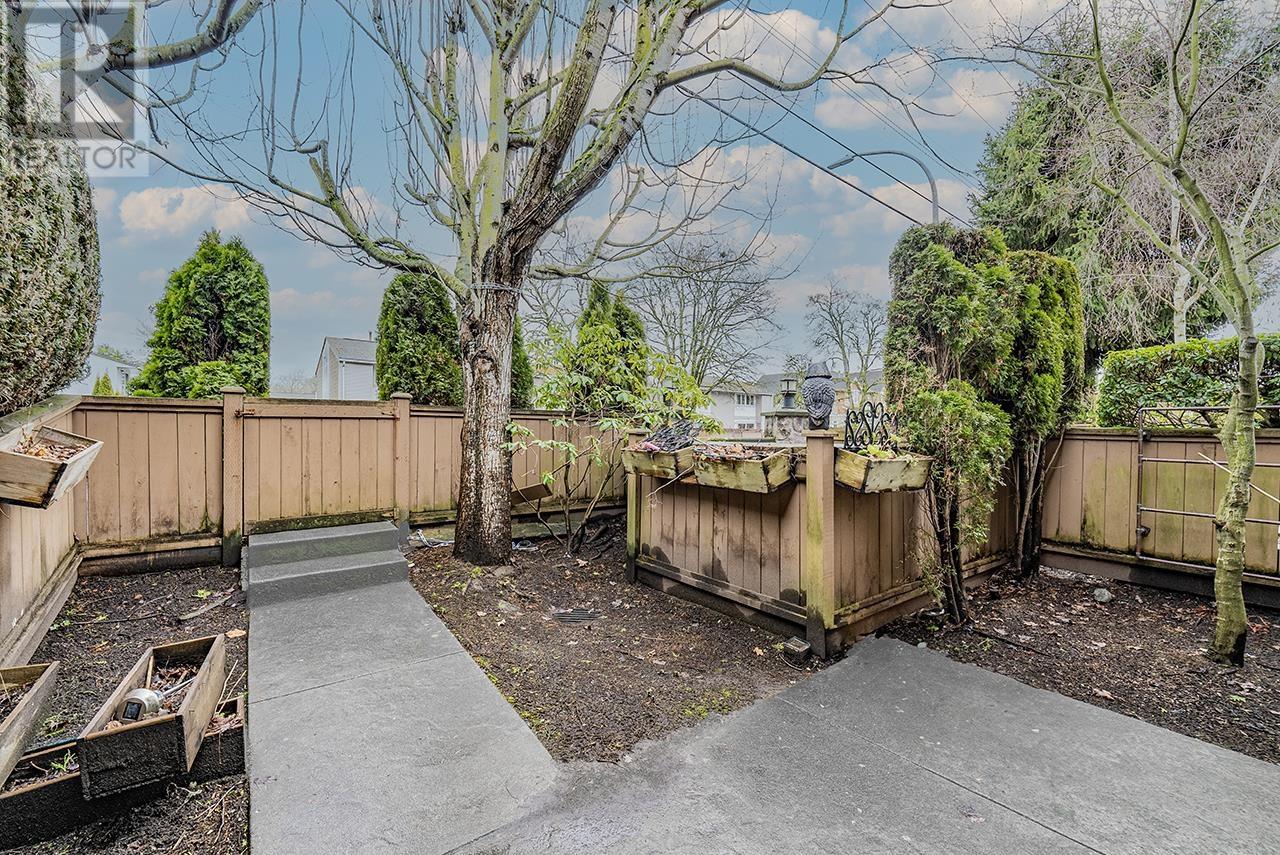 Listing Picture 25 of 27 : 1 8311 NO. 2 ROAD, Richmond / 烈治文 - 魯藝地產 Yvonne Lu Group - MLS Medallion Club Member