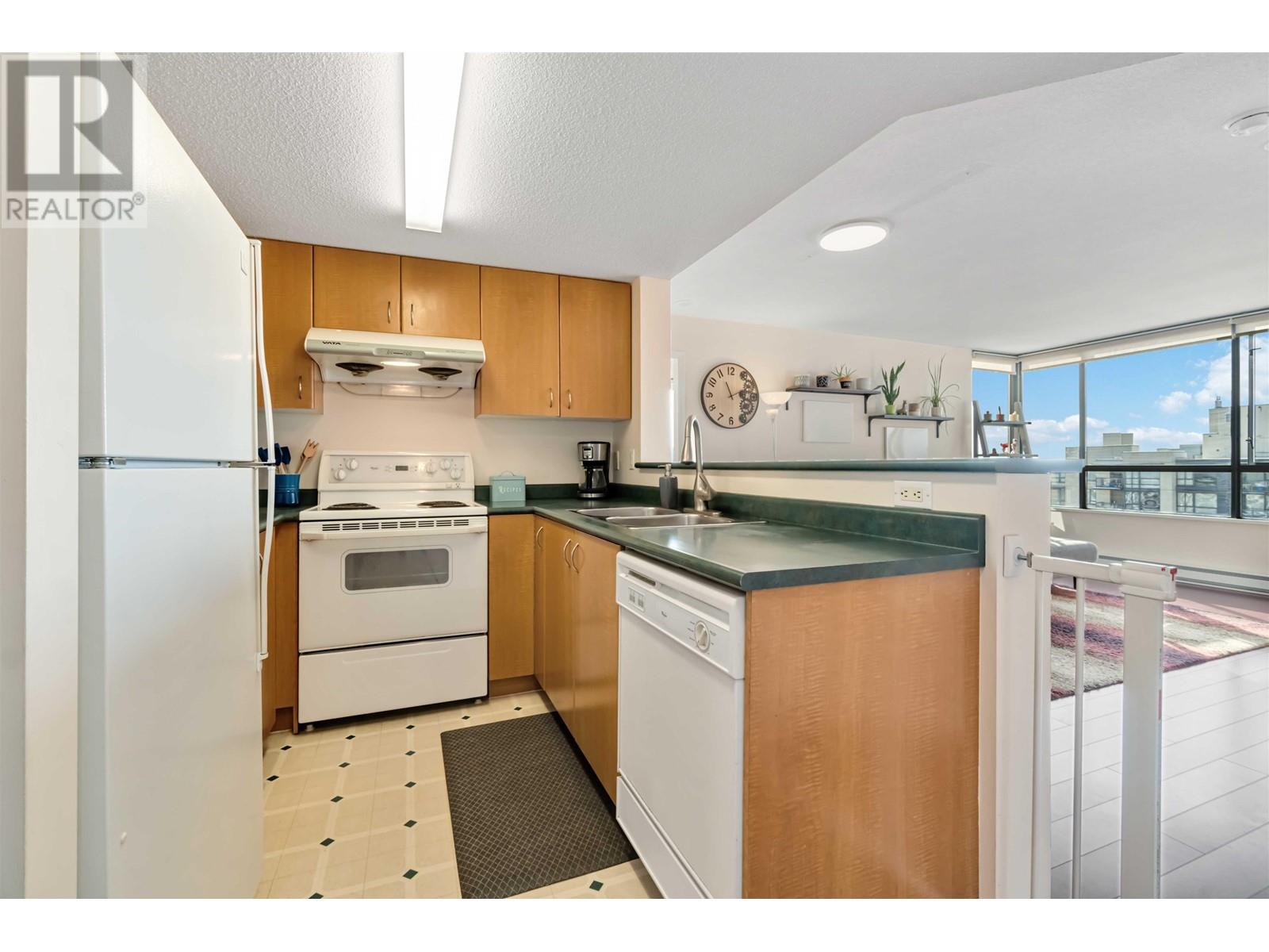 Listing Picture 8 of 27 : 1903 5288 MELBOURNE STREET, Vancouver / 溫哥華 - 魯藝地產 Yvonne Lu Group - MLS Medallion Club Member