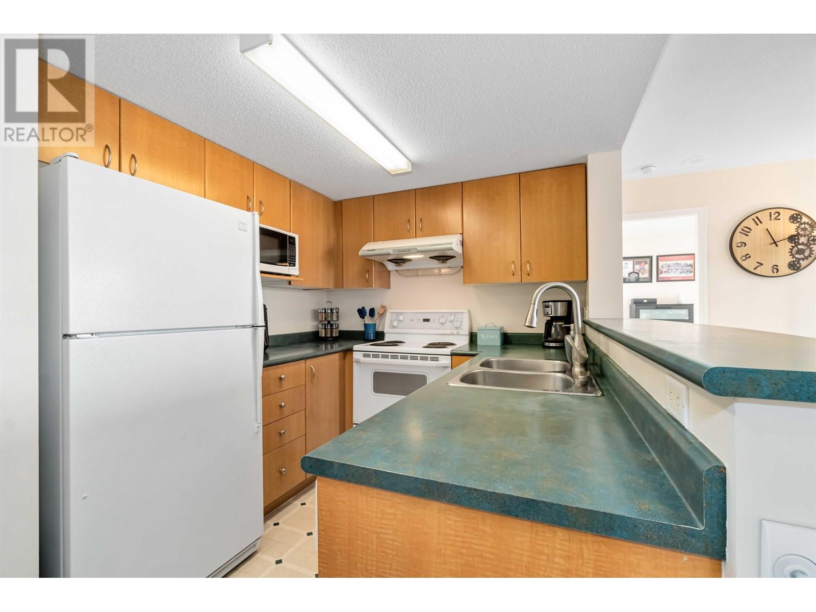 Listing Picture 6 of 27 : 1903 5288 MELBOURNE STREET, Vancouver / 溫哥華 - 魯藝地產 Yvonne Lu Group - MLS Medallion Club Member