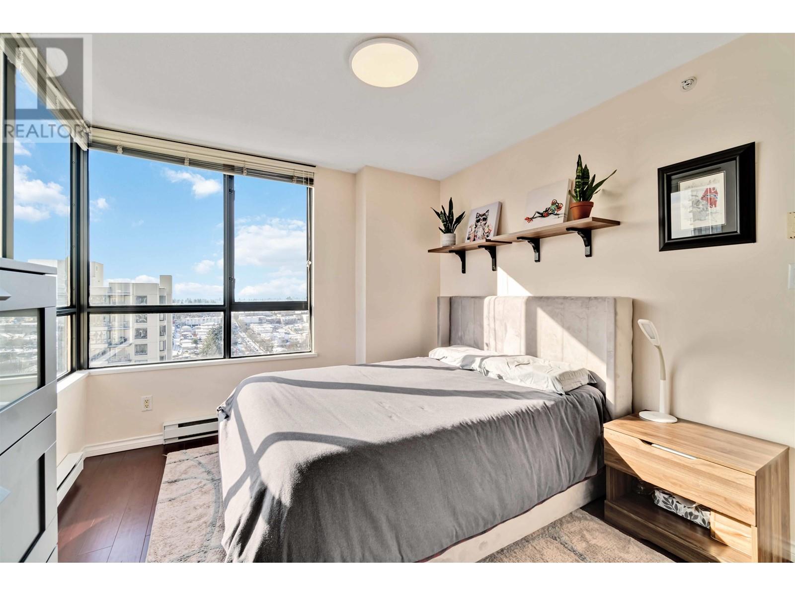 Listing Picture 10 of 27 : 1903 5288 MELBOURNE STREET, Vancouver / 溫哥華 - 魯藝地產 Yvonne Lu Group - MLS Medallion Club Member