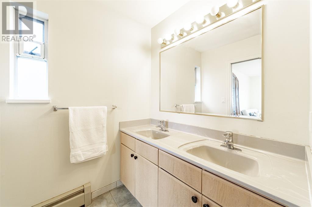 5843 Carson Street, Burnaby, British Columbia  V5J 2Z7 - Photo 29 - R2969508