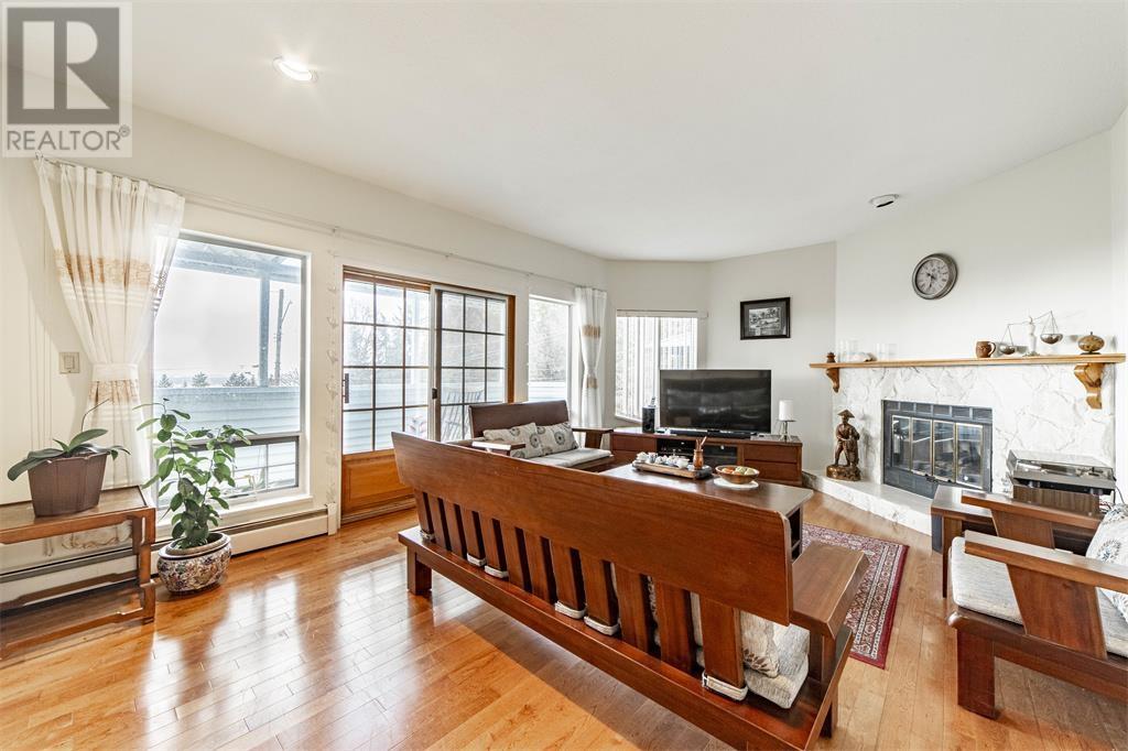 5843 Carson Street, Burnaby, British Columbia  V5J 2Z7 - Photo 5 - R2969508