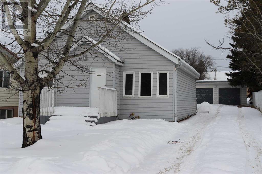 5022 10 Avenue, Edson, Alberta  T7E 1E7 - Photo 2 - A2196399