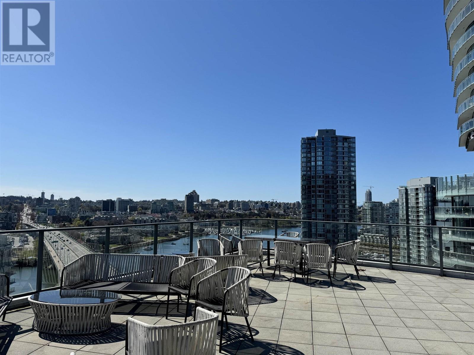 Listing Picture 13 of 20 : 1755 38 SMITHE STREET, Vancouver / 溫哥華 - 魯藝地產 Yvonne Lu Group - MLS Medallion Club Member