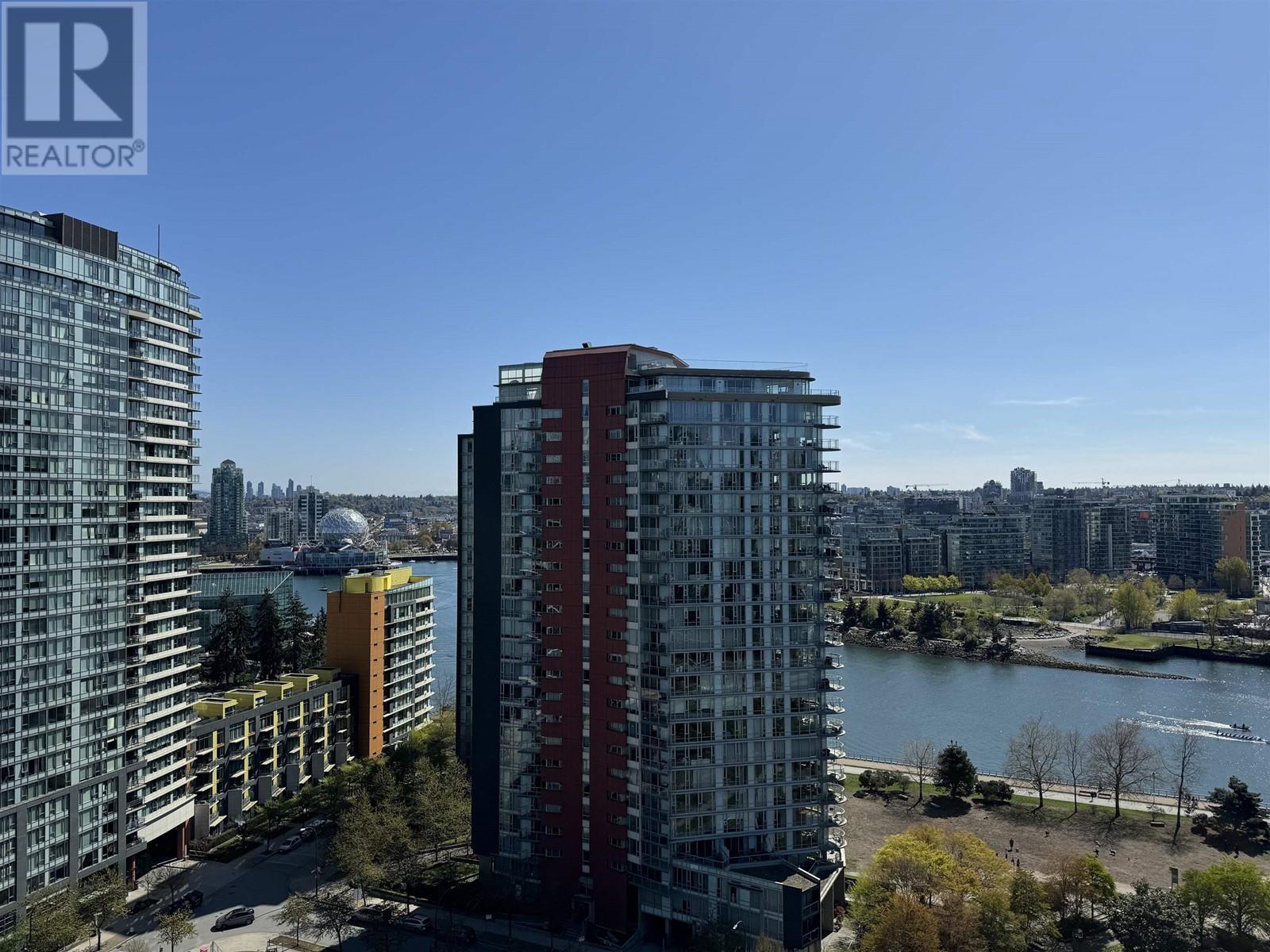 Listing Picture 18 of 20 : 1755 38 SMITHE STREET, Vancouver / 溫哥華 - 魯藝地產 Yvonne Lu Group - MLS Medallion Club Member