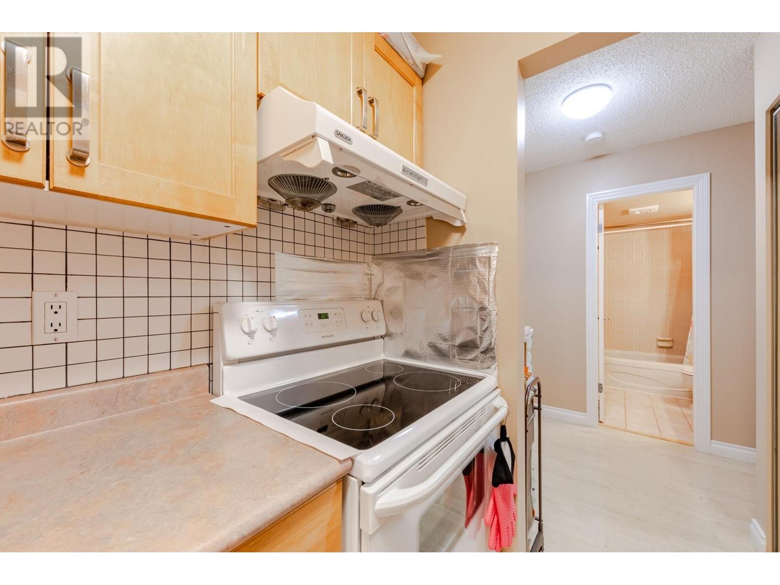 302 8870 Citation Drive, Richmond, British Columbia  V6Y 3A3 - Photo 18 - R2967573