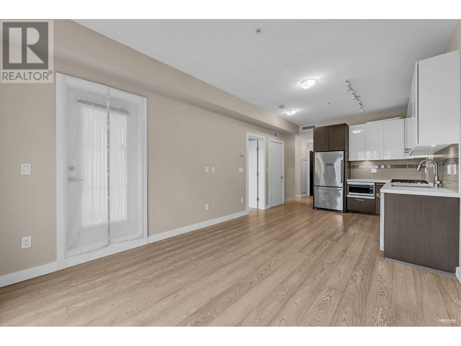 Listing Picture 19 of 31 : 305 5399 CEDARBRIDGE WAY, Richmond / 烈治文 - 魯藝地產 Yvonne Lu Group - MLS Medallion Club Member