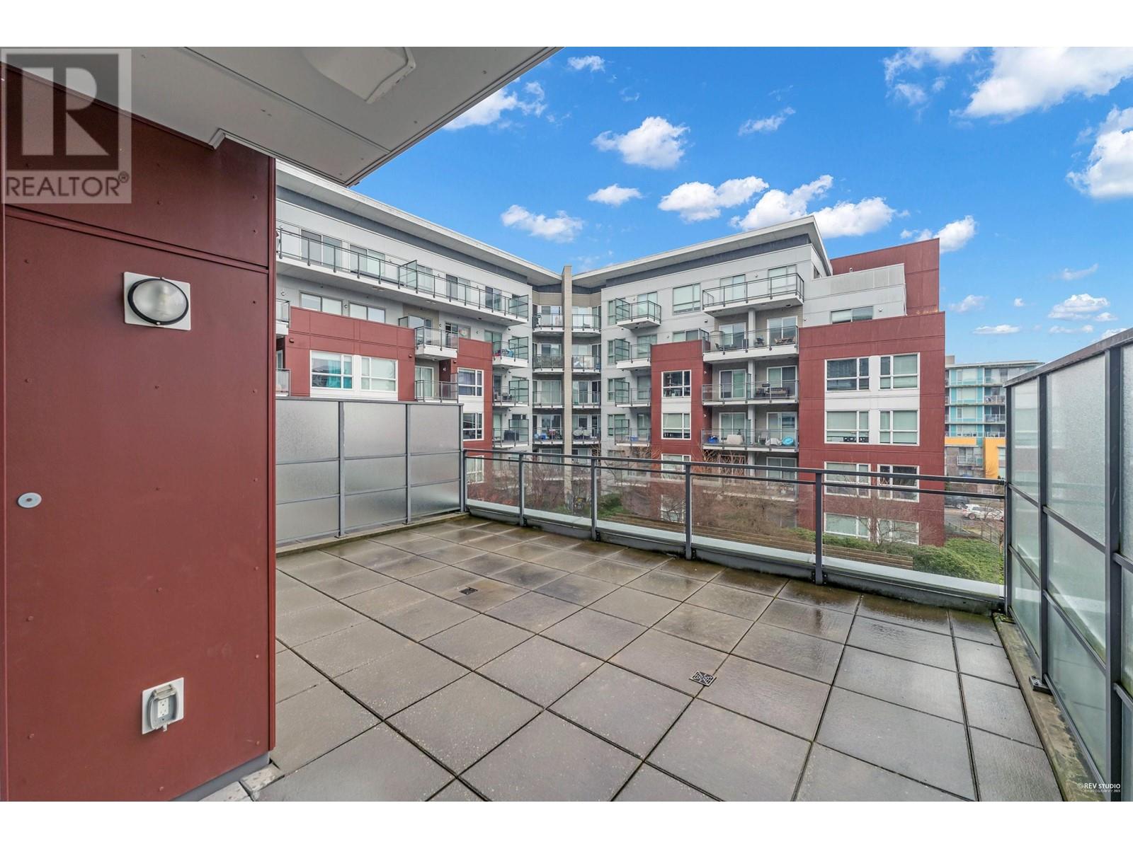 Listing Picture 22 of 31 : 305 5399 CEDARBRIDGE WAY, Richmond / 烈治文 - 魯藝地產 Yvonne Lu Group - MLS Medallion Club Member