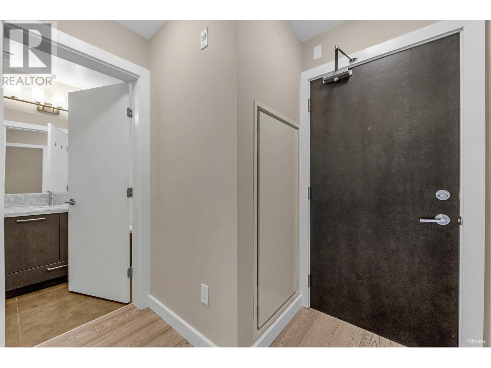 Listing Picture 10 of 31 : 305 5399 CEDARBRIDGE WAY, Richmond / 烈治文 - 魯藝地產 Yvonne Lu Group - MLS Medallion Club Member