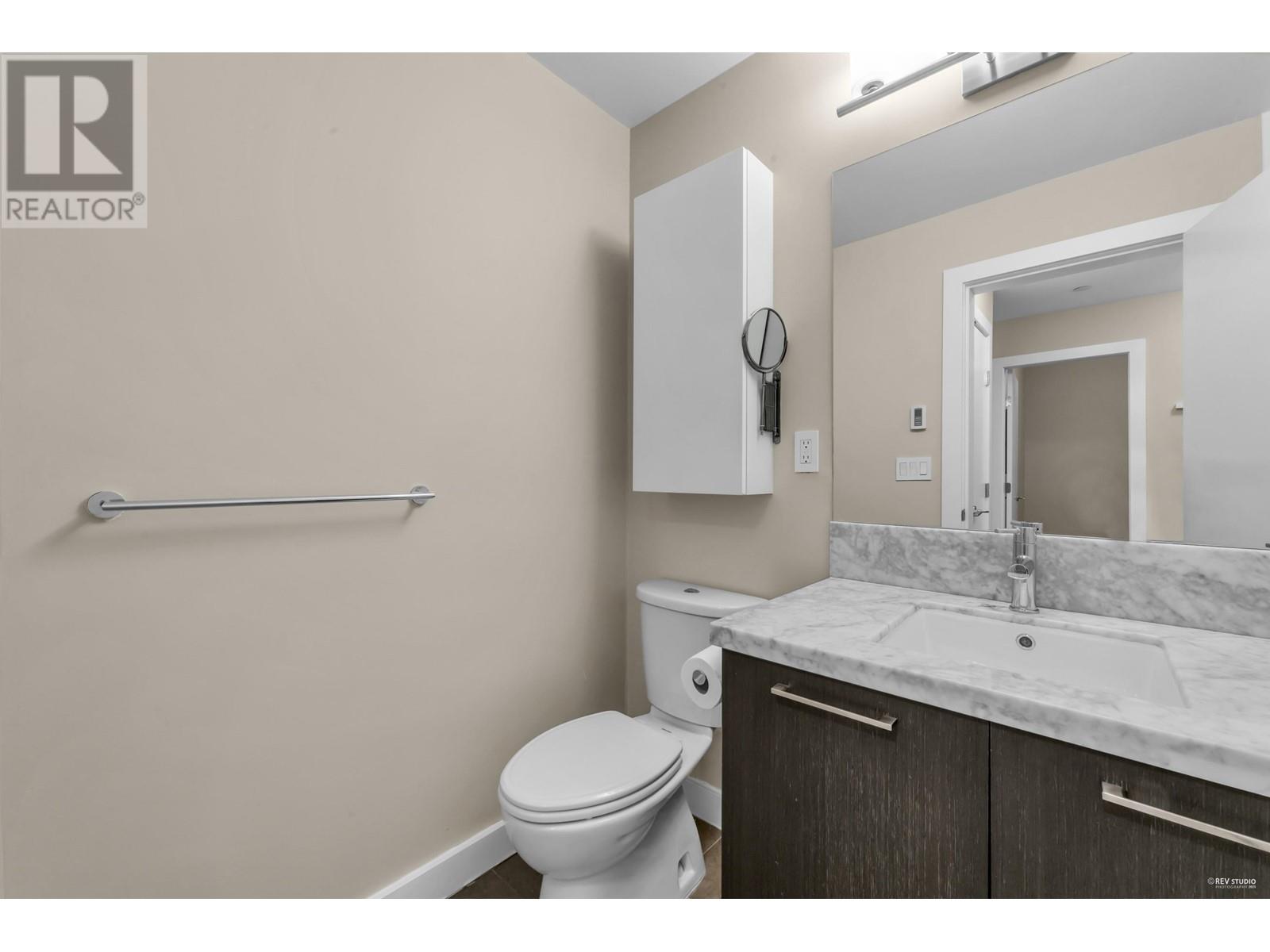 Listing Picture 12 of 31 : 305 5399 CEDARBRIDGE WAY, Richmond / 烈治文 - 魯藝地產 Yvonne Lu Group - MLS Medallion Club Member