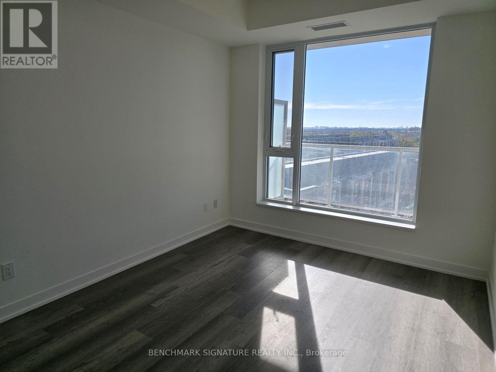 724 - 2 David Eyer Road, Richmond Hill, Ontario  L4S 0N6 - Photo 5 - N11983695