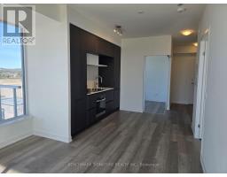 724 - 2 DAVID EYER ROAD, Richmond Hill, Ontario