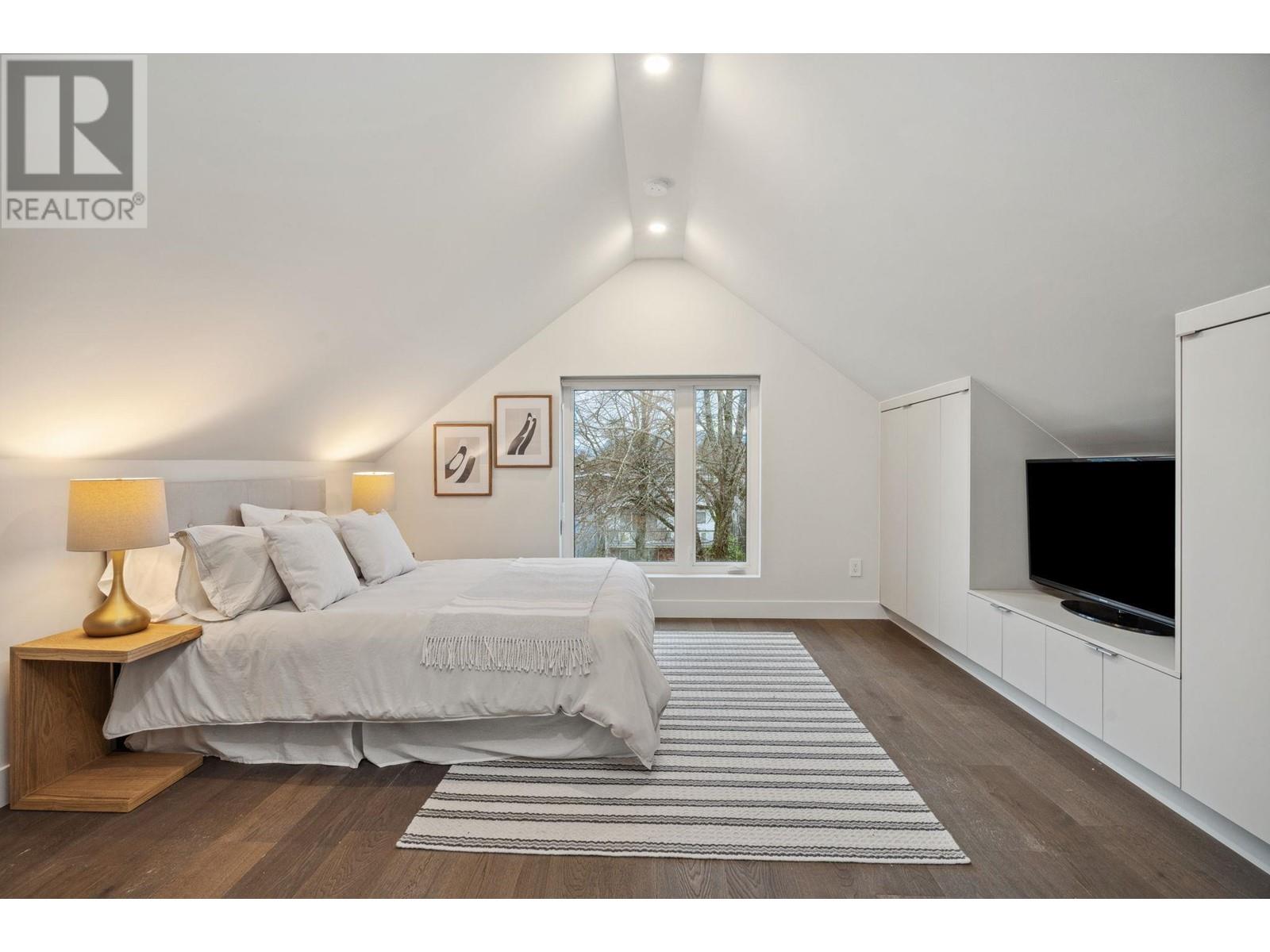 Listing Picture 16 of 38 : 1 638 E 46TH AVENUE, Vancouver / 溫哥華 - 魯藝地產 Yvonne Lu Group - MLS Medallion Club Member