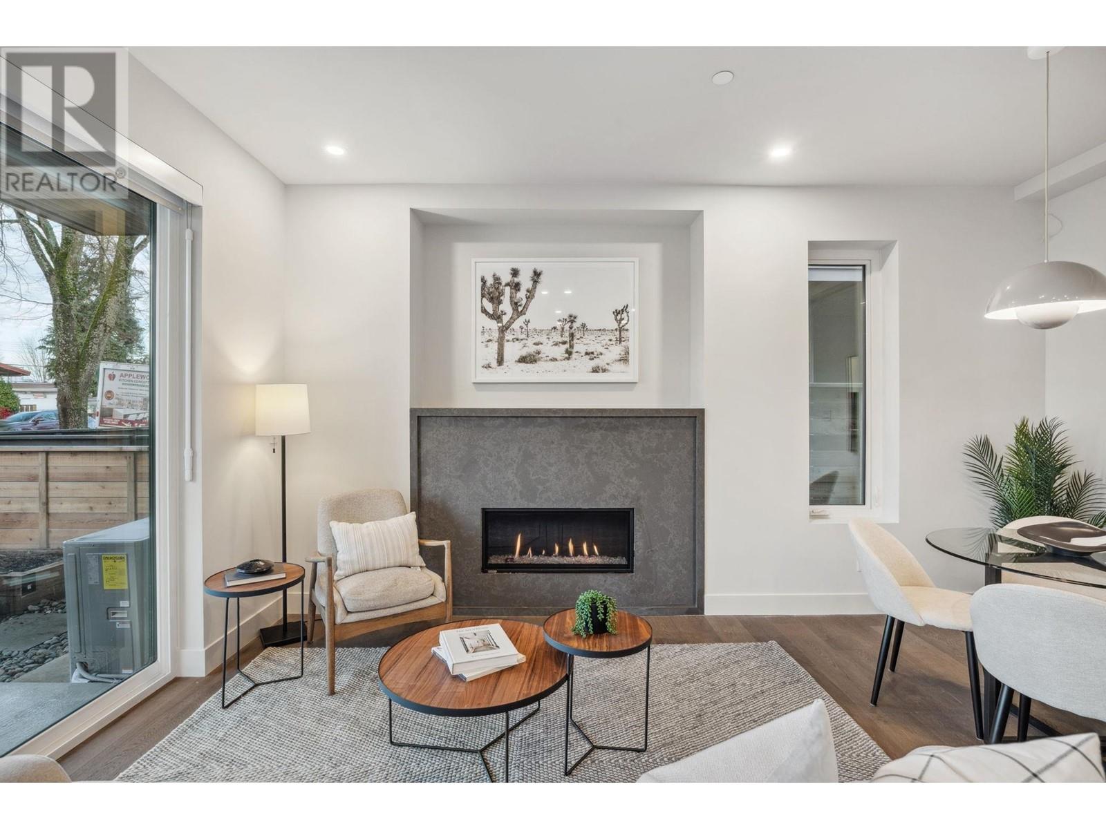 Listing Picture 2 of 38 : 1 638 E 46TH AVENUE, Vancouver / 溫哥華 - 魯藝地產 Yvonne Lu Group - MLS Medallion Club Member