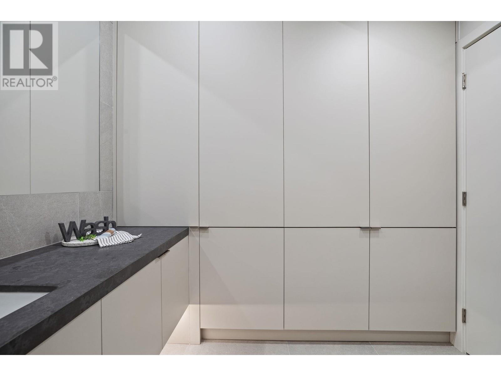 Listing Picture 30 of 38 : 1 638 E 46TH AVENUE, Vancouver / 溫哥華 - 魯藝地產 Yvonne Lu Group - MLS Medallion Club Member