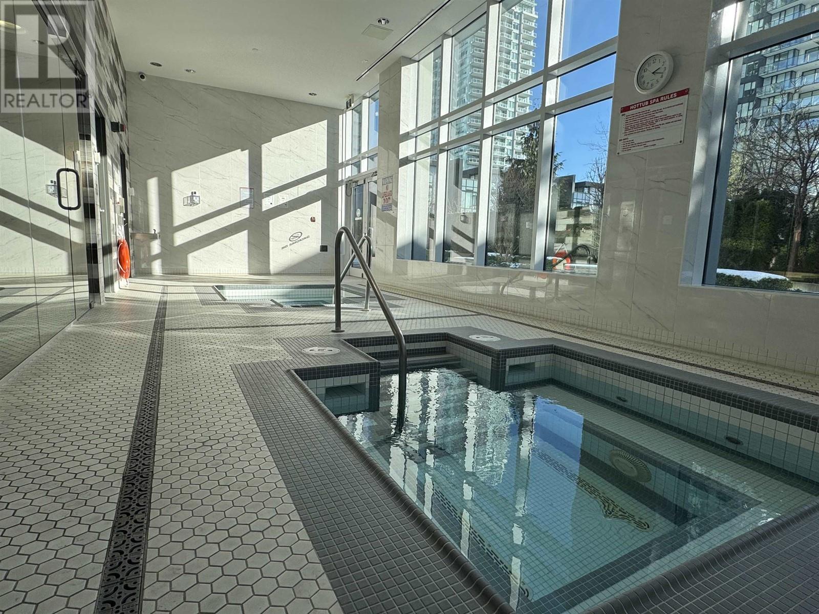 Listing Picture 15 of 20 : 3503 4900 LENNOX LANE, Burnaby / 本拿比 - 魯藝地產 Yvonne Lu Group - MLS Medallion Club Member