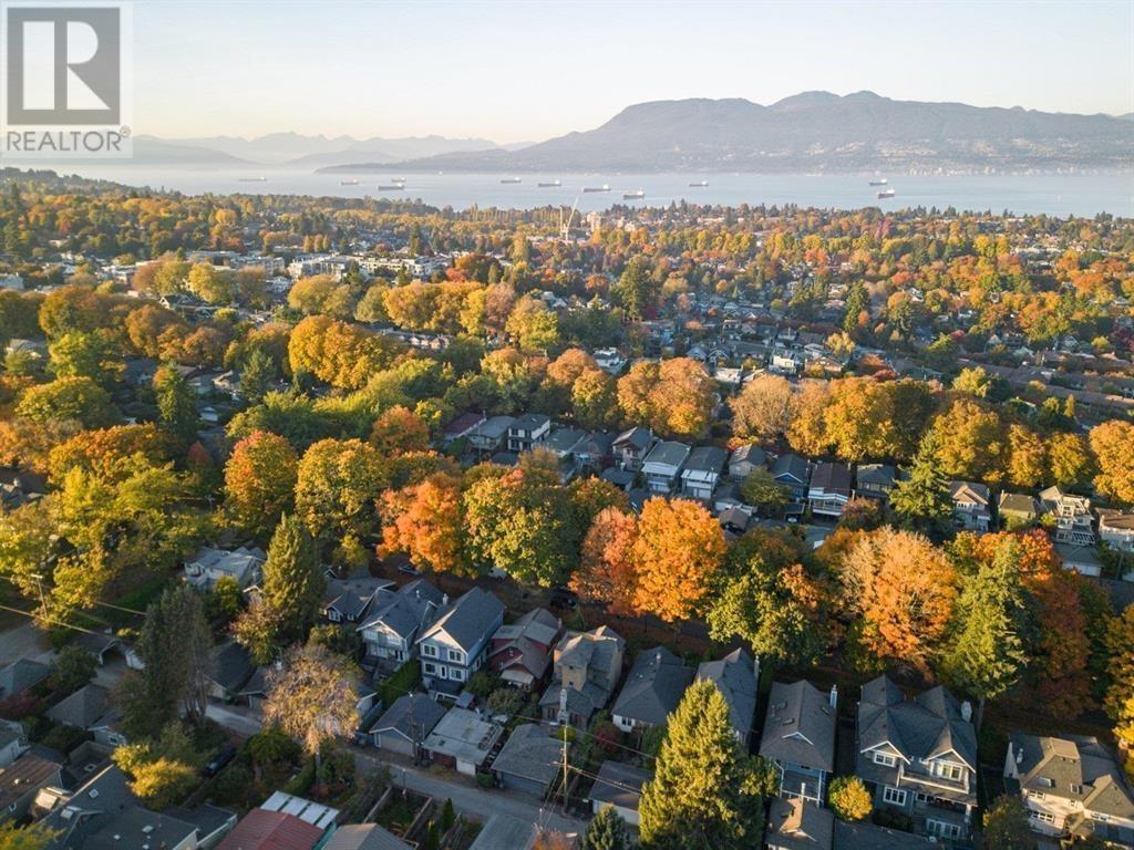 Listing Picture 3 of 22 : 3276 W 21ST AVENUE, Vancouver / 溫哥華 - 魯藝地產 Yvonne Lu Group - MLS Medallion Club Member